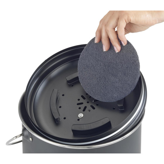 changer filtre charbon actif pour seau composteur