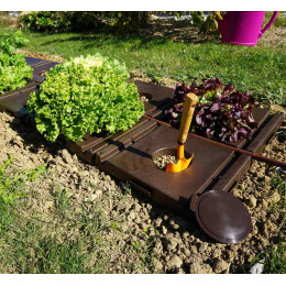 Plaque de paillage rigide