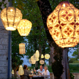 Lanterne solaire extérieur à suspendre forme de couronne