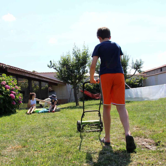 Tondeuse à gazon manuelle pour enfants