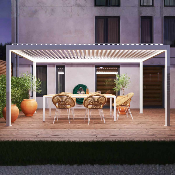 pergola bioclimatique avec bandeau LED