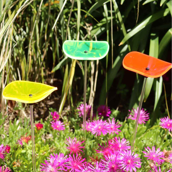 decoration de jardin 3 fleurs ondulees