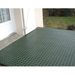 dalle de jardin en plastique vert