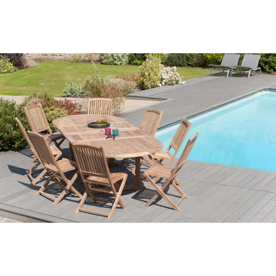 Table en teck extensible ovale et 8 chaises de jardin en teck
