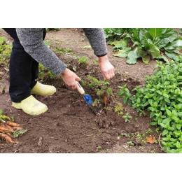 Jardin et Saisons innove : outils de jardinage bien pensés pour travail du  sol